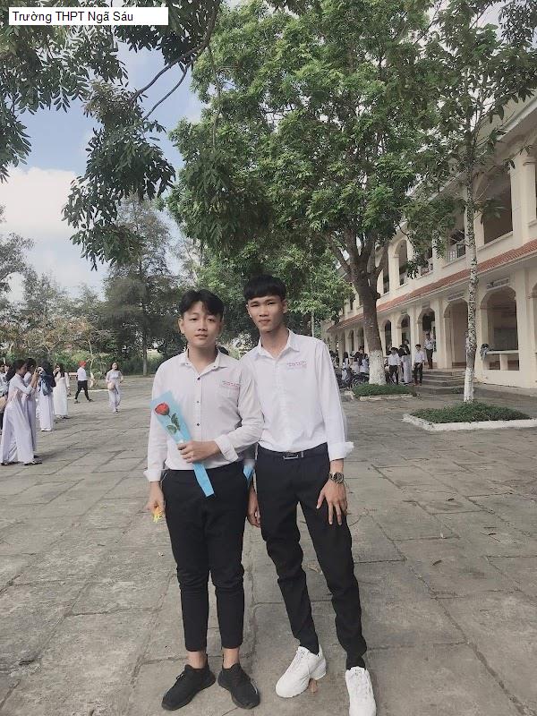 Trường THPT Ngã Sáu